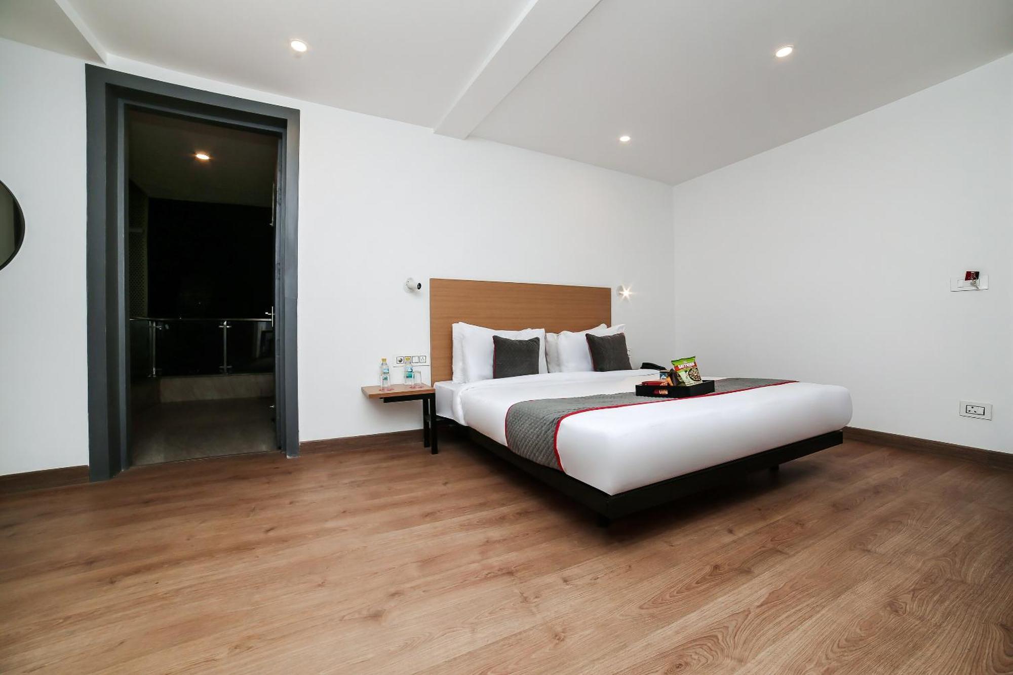 Townhouse Sohna Road 2 Hotel Gurgaon Exterior photo