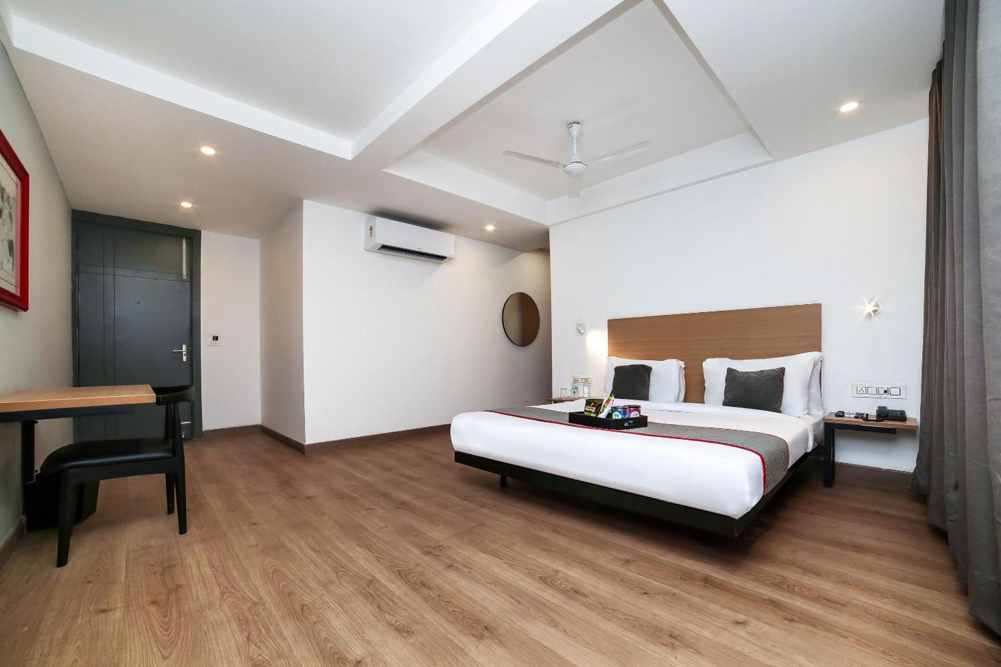 Townhouse Sohna Road 2 Hotel Gurgaon Exterior photo