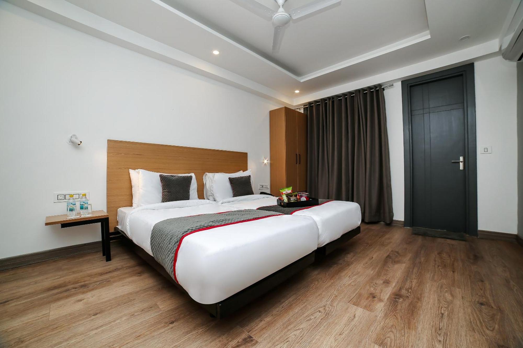 Townhouse Sohna Road 2 Hotel Gurgaon Exterior photo